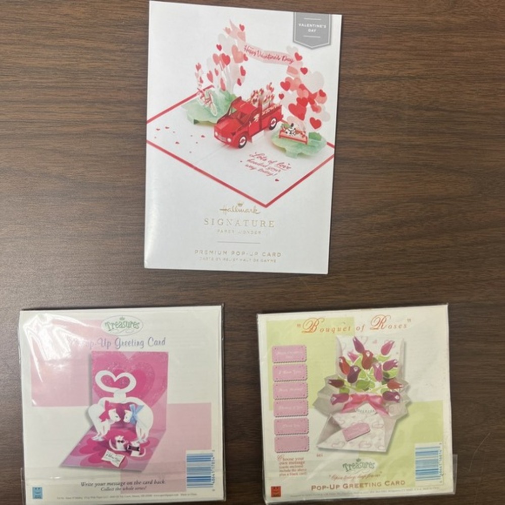 Lot Of 3 Hallmark Signature Paper Wonder Pop‎ Up Valentines Day Cards Treasures